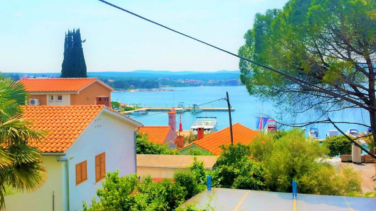 Blue Sky Residence Malinska Esterno foto